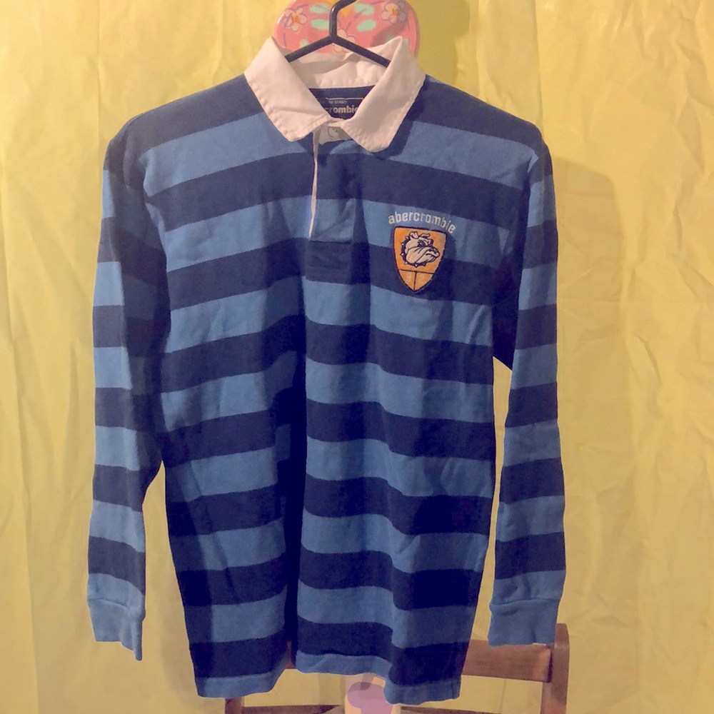 Long sleeve polo.